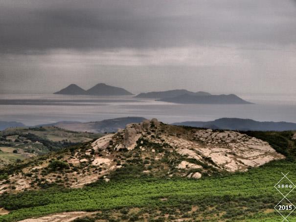 La vista delle isole Eolie dal pianoro dell'Orante